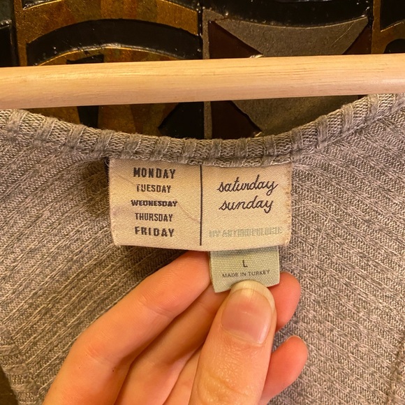 Comfy Grey Slouchy Anthropologie Tank Top - Picture 2 of 2